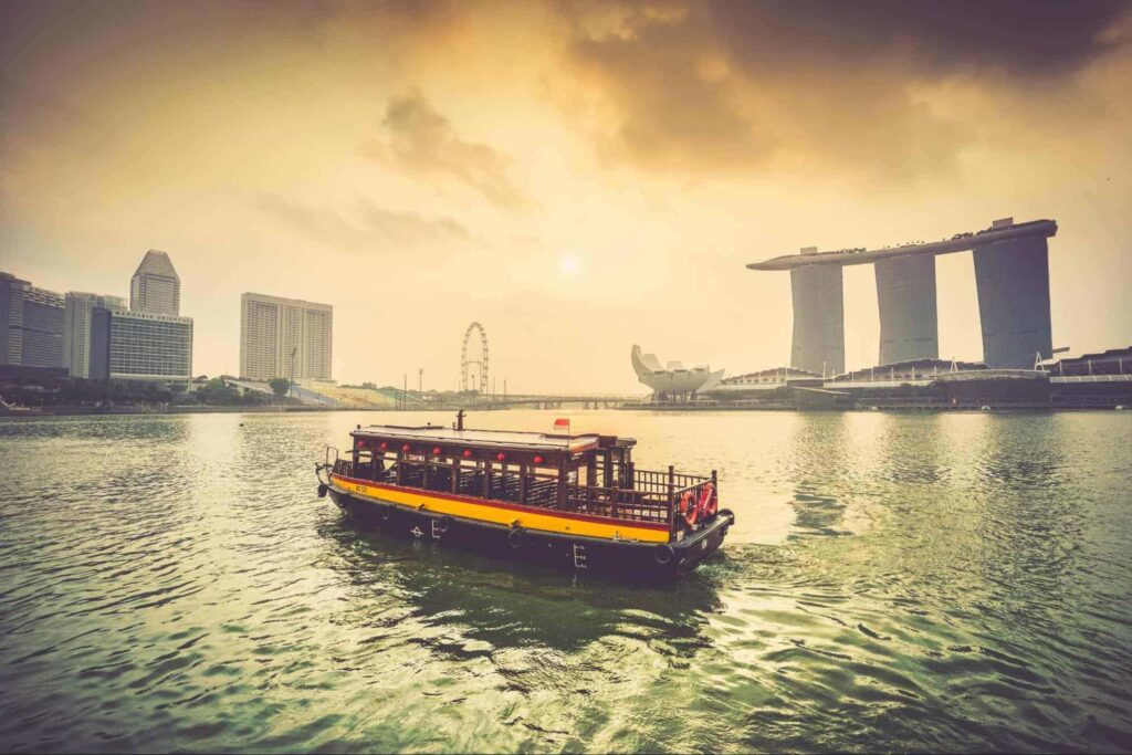 How long is the Singapore River cruise ride