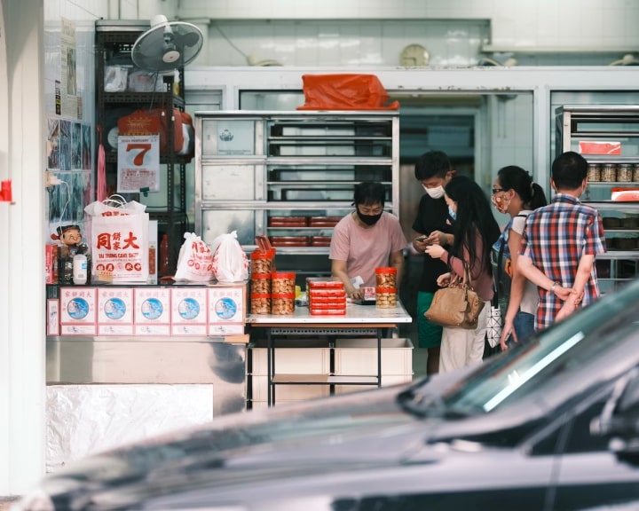 What do Singaporeans like eating