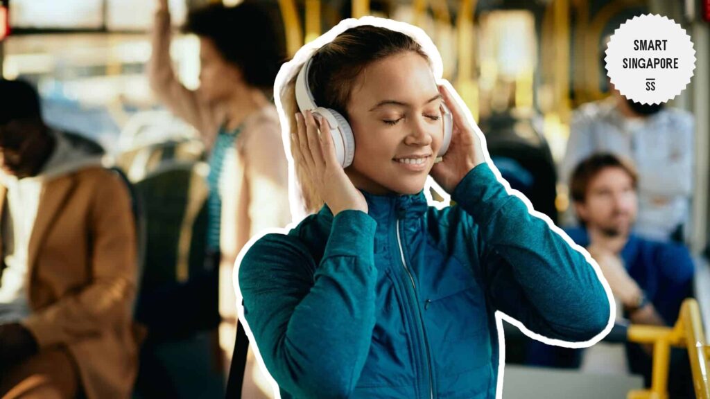 Don't talk loudly on the phone on public transportation